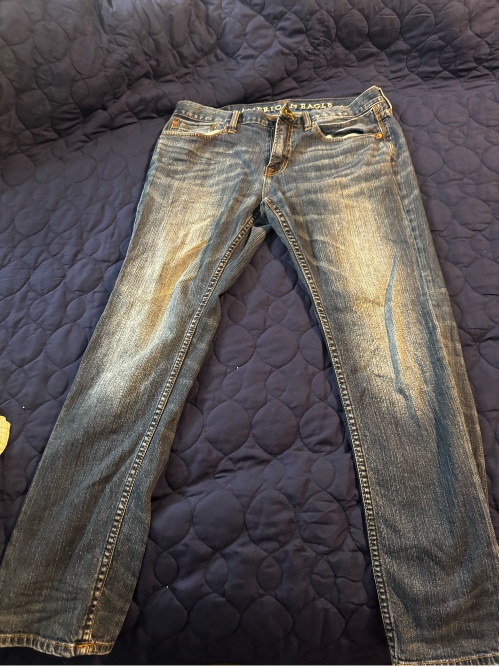 American Eagle Outfitters Men’s Faded Blue Straight Jeans